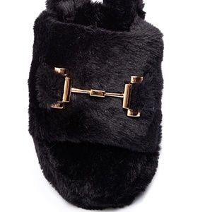 Black Faux Fur Open Toe Slipper with Gold Metal Bar Accent Sizes 5M- 10M